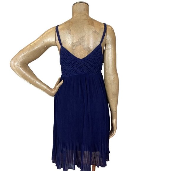 Ya Los Angeles Silk Blend Sleeveless Dress Crochet Top Pleat Skirt M Blue 254F - Picture 6 of 8